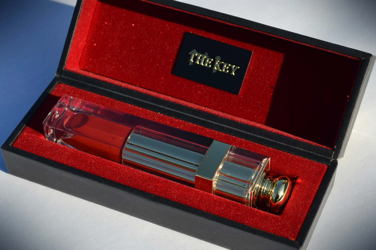 Lady Thulston Lipstick in Objet d'art Boxvegan/halal